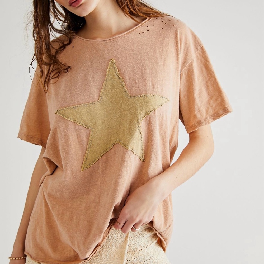 Magnolia Pearl Star Applique Tee